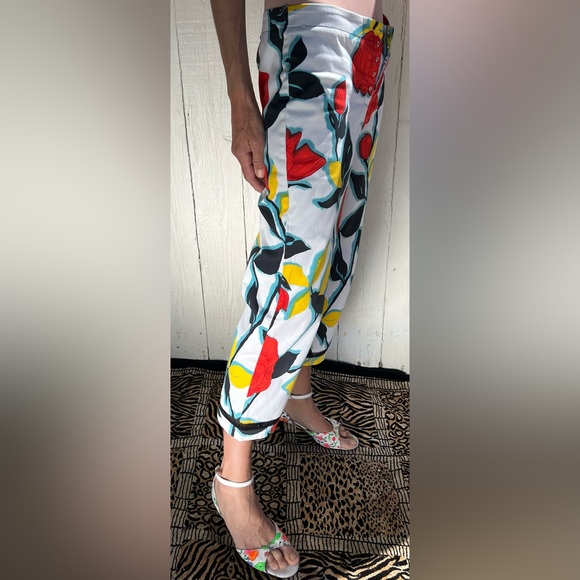 Hype Floral Print Capri Pants (8) - Picture 8 of 17